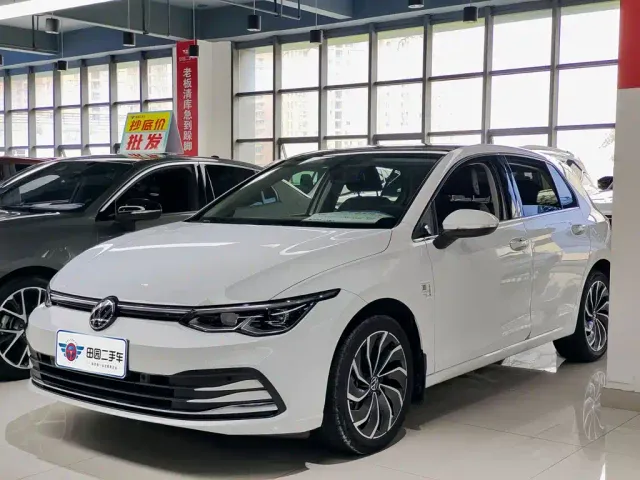 Фотография автомобиля — Volkswagen Golf