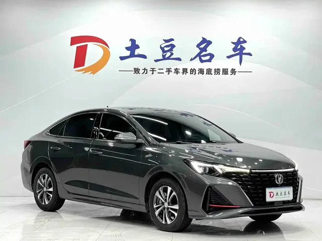 Changan Eado — Фото автомобиля 3