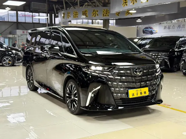 Toyota Alphard — Фото автомобиля 3