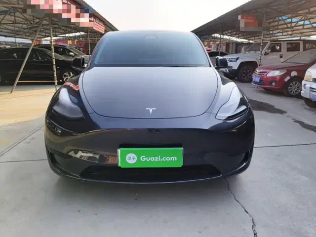 Tesla Model Y — Фото автомобиля 2