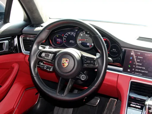 Porsche Panamera — Фото автомобиля 8