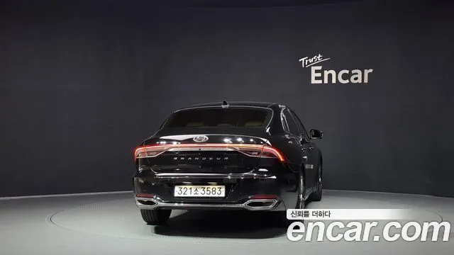 Hyundai Grandeur New — Фото автомобиля 4