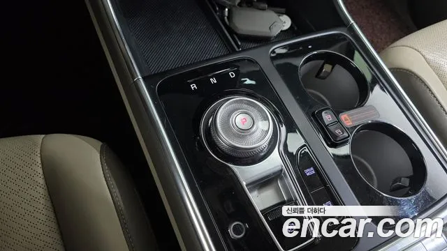 Kia Carnival — Фото автомобиля 12