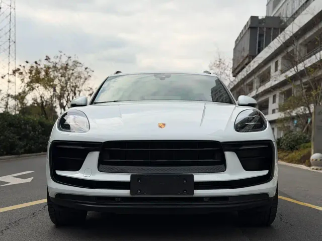 Porsche Macan — Фото автомобиля 3