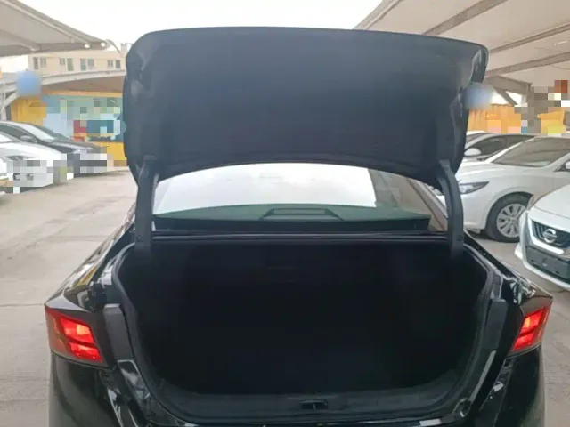 Nissan Teana — Фото автомобиля 18