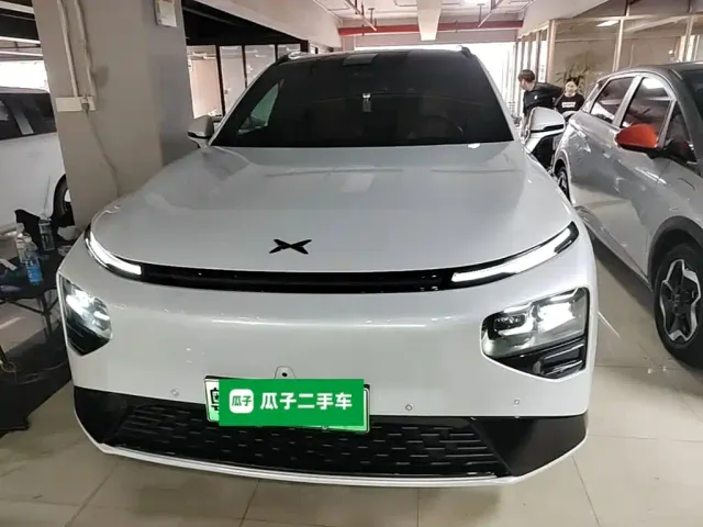 Xpeng G9 — Фото автомобиля 2