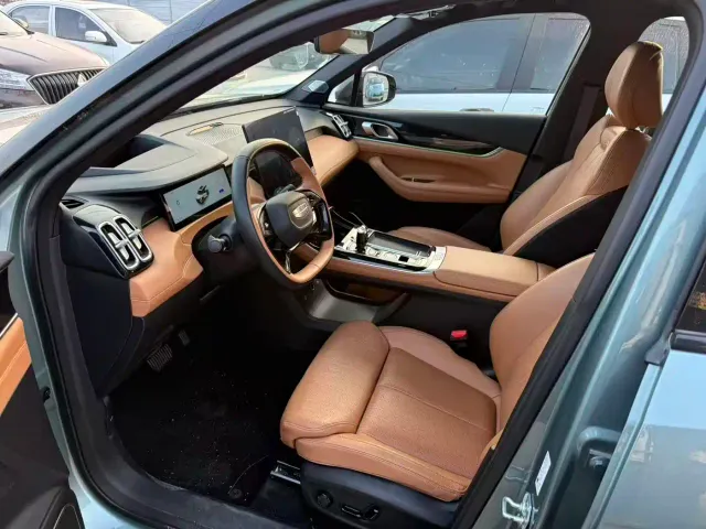 Geely Boyue L — Фото автомобиля 2