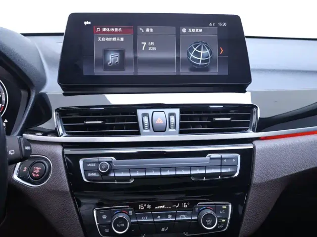 BMW X1 — Фото автомобиля 10