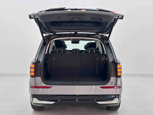 Ford Edge — Фото автомобиля 8