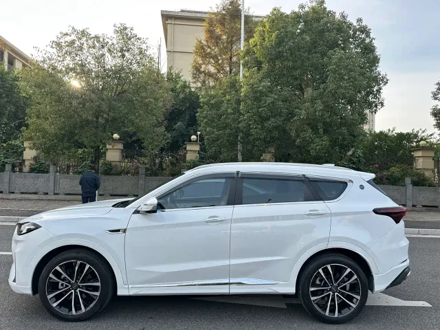 Jetour X70 Plus — Фото автомобиля 3