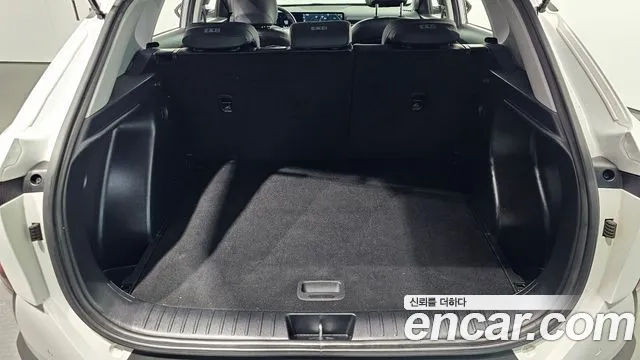 Hyundai Kona — Фото автомобиля 23