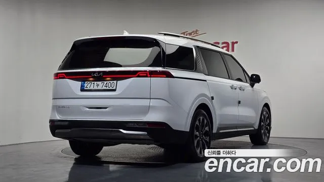Kia Canival — Фото автомобиля 2