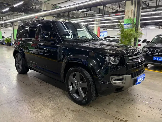 Land Rover Defender — Фото автомобиля 2