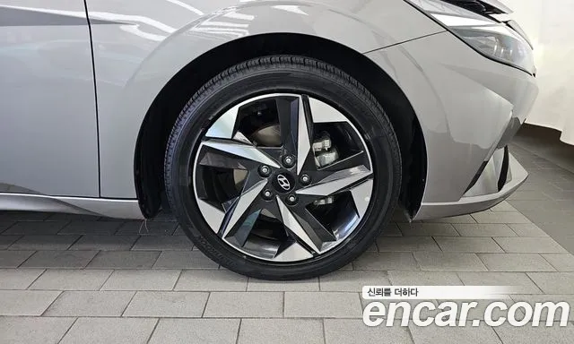 Hyundai Avante CN7 — Фото автомобиля 6