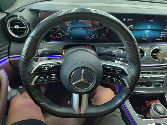 Mercedes-Benz E-Class — Фото автомобиля 10