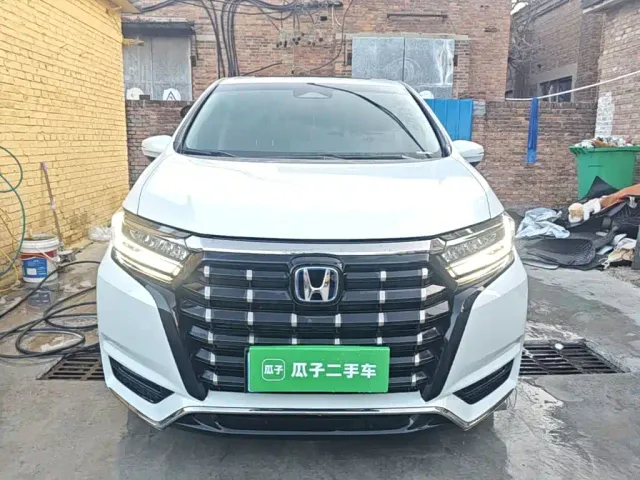 Honda Elysion — Фото автомобиля 2