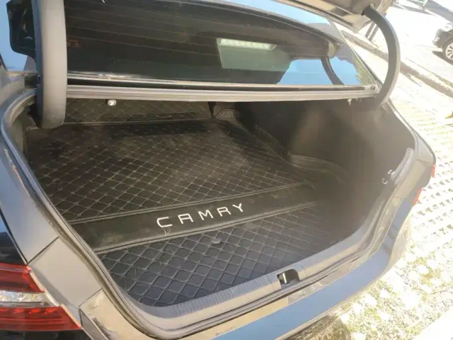 Toyota Camry — Фото автомобиля 4