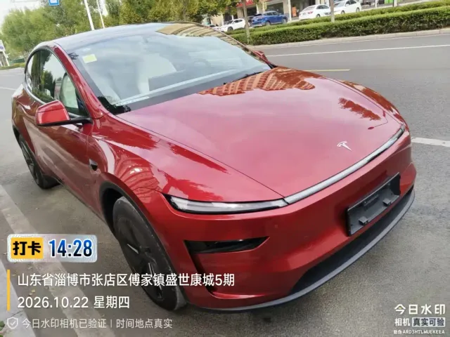 Tesla Model Y — Фото автомобиля 7