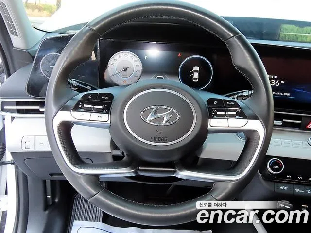 Hyundai Avante CN7 — Фото автомобиля 9