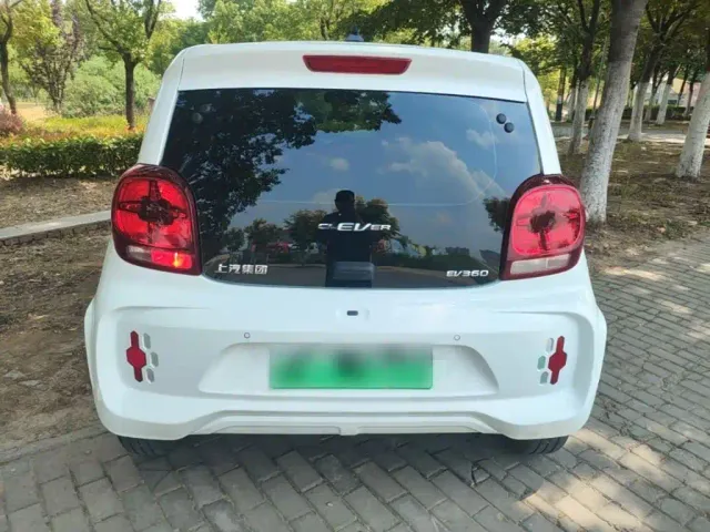 Roewe Clever — Фото автомобиля 5