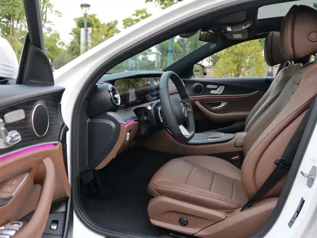 Mercedes-Benz E-Class — Фото автомобиля 10