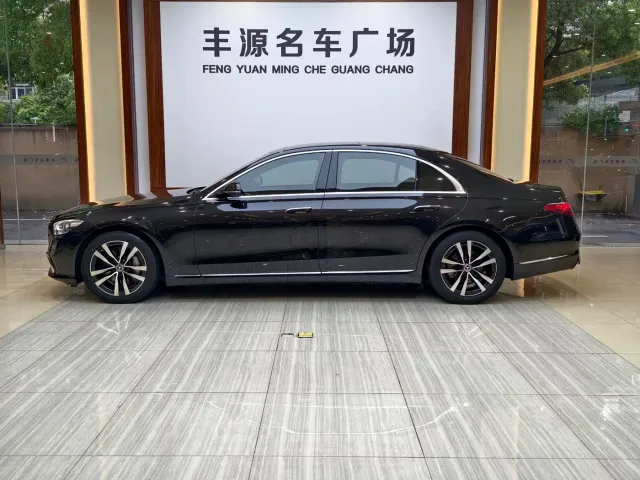 Mercedes-Benz S-Class — Фото автомобиля 27
