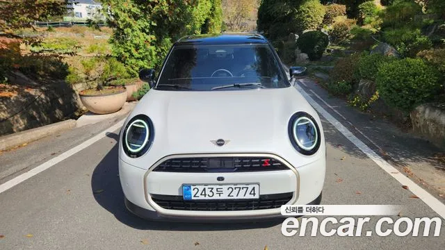 Фотография автомобиля — MINI Cooper 4th Gen