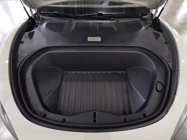 Xiaomi SU7 — Фото автомобиля 6