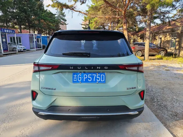 Wuling Asta — Фото автомобиля 9