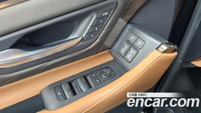 Toyota Alphard — Фото автомобиля 29