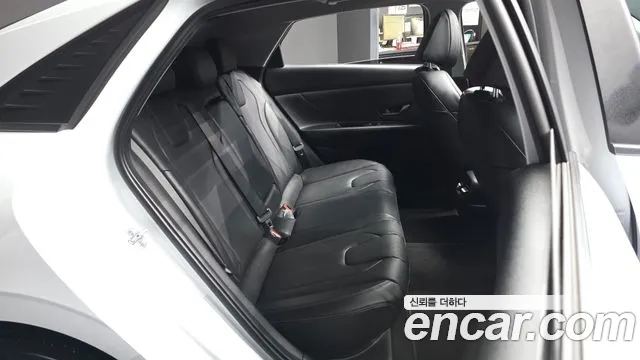 Hyundai Avante CN7 — Фото автомобиля 18