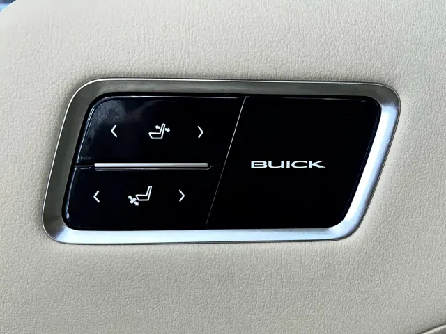 Buick GL8 — Фото автомобиля 18