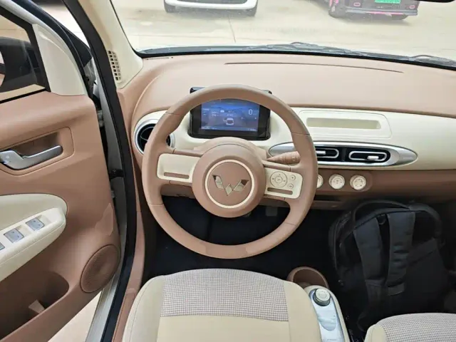 Wuling Hongguang Mini EV — Фото автомобиля 10