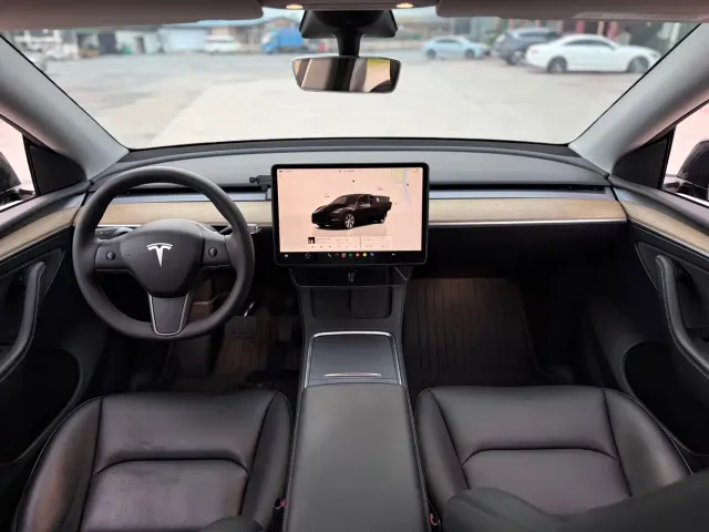 Tesla Model Y 2022 Facelift Rear-Wheel Drive Version — Фото автомобиля 6
