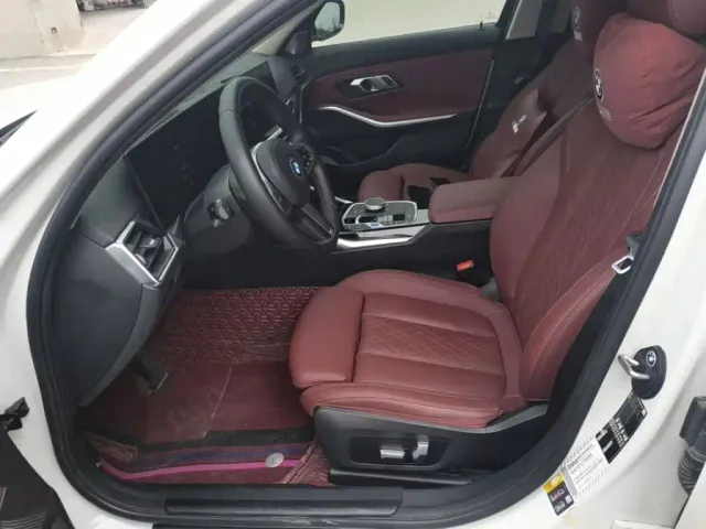 BMW BMW i3 2022 eDrive 35 L — Фото автомобиля 14