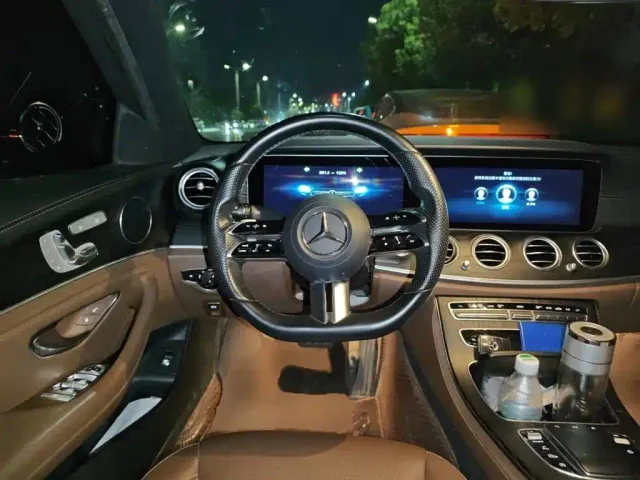 Mercedes-Benz E-Class — Фото автомобиля 6