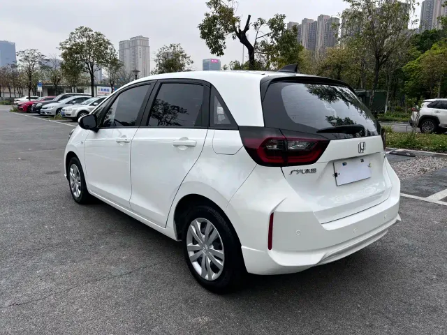 Honda Fit — Фото автомобиля 11