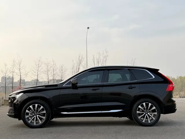 Volvo XC60 — Фото автомобиля 7