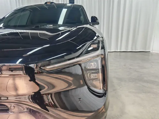 IM Motors LS6 — Фото автомобиля 16