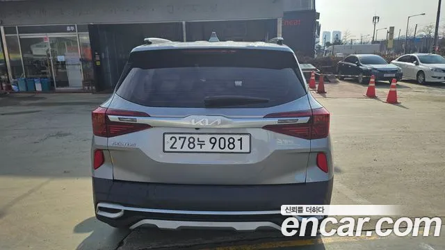 Kia Seltos Seltos Бензин 1.6 турбо 2WD — Фото автомобиля 4
