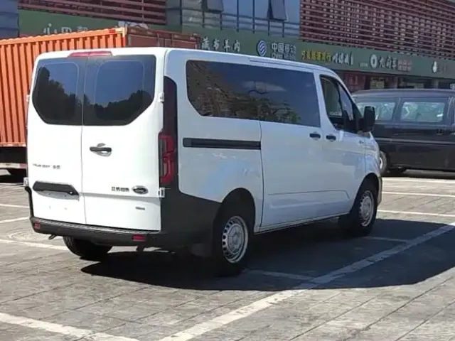 Ford Transit — Фото автомобиля 3