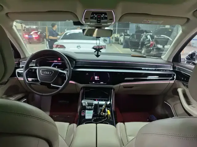Audi A8 — Фото автомобиля 6