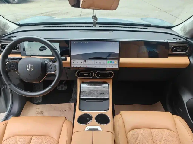 Leapmotor C11 — Фото автомобиля 9