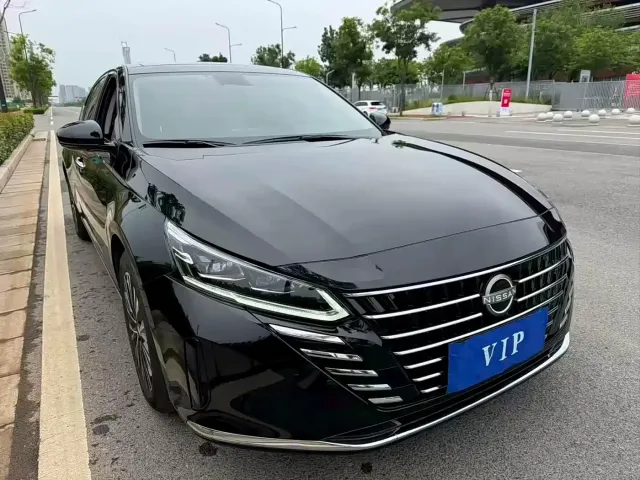 Nissan Teana — Фото автомобиля 3
