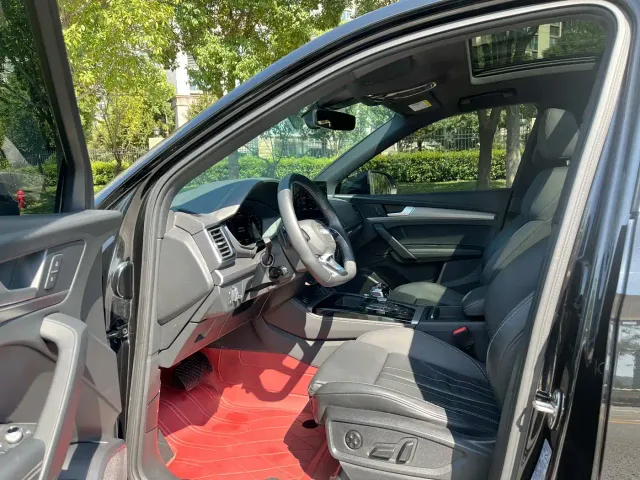 Audi Q5L Sportback — Фото автомобиля 12