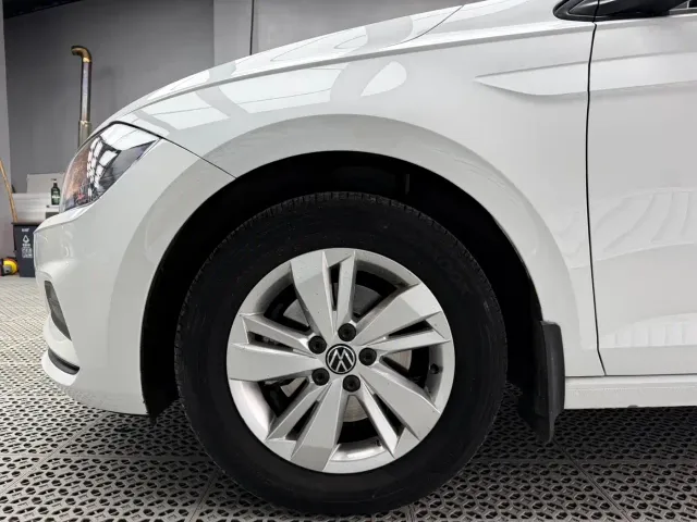 Volkswagen Polo — Фото автомобиля 7