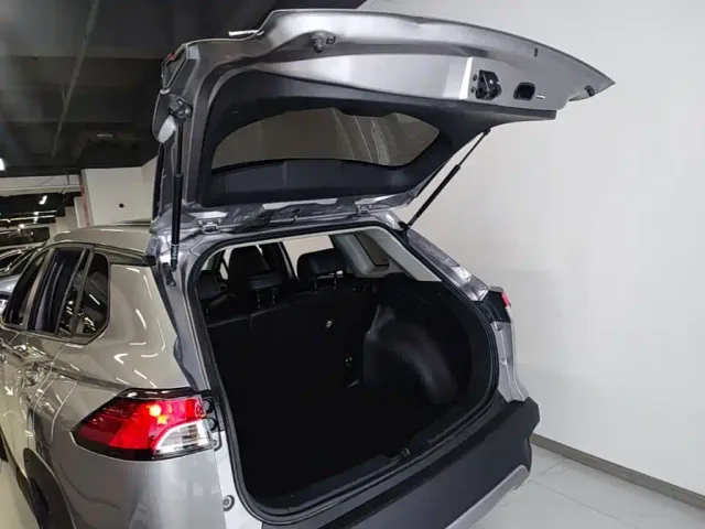 Toyota Corolla Cross — Фото автомобиля 18