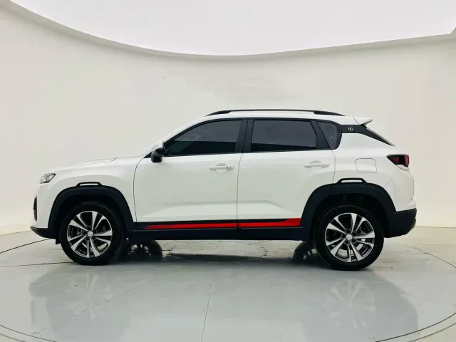 Changan CS35 Plus — Фото автомобиля 4