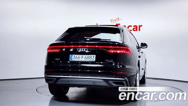 Audi Q8 — Фото автомобиля 4