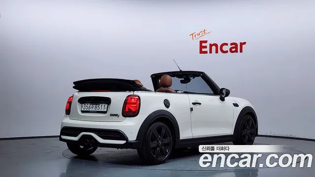 Mini Cooper Convertible — Фото автомобиля 2